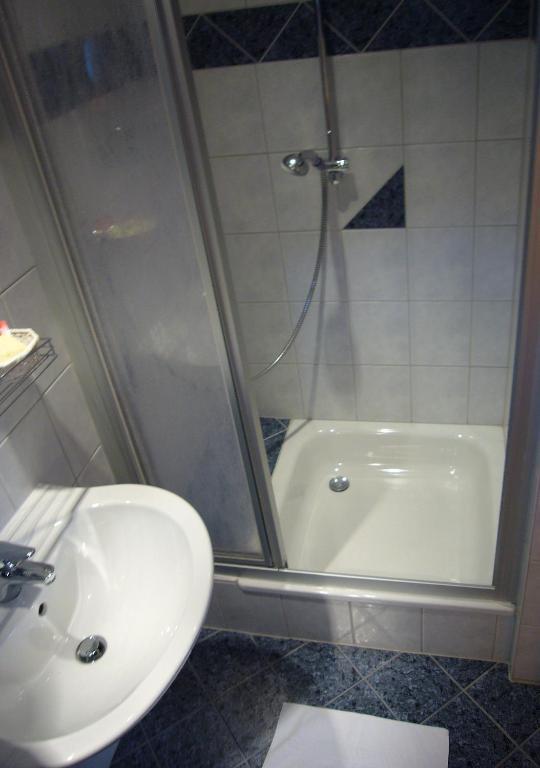 Hotel Deutsches Haus Kaub Habitación foto